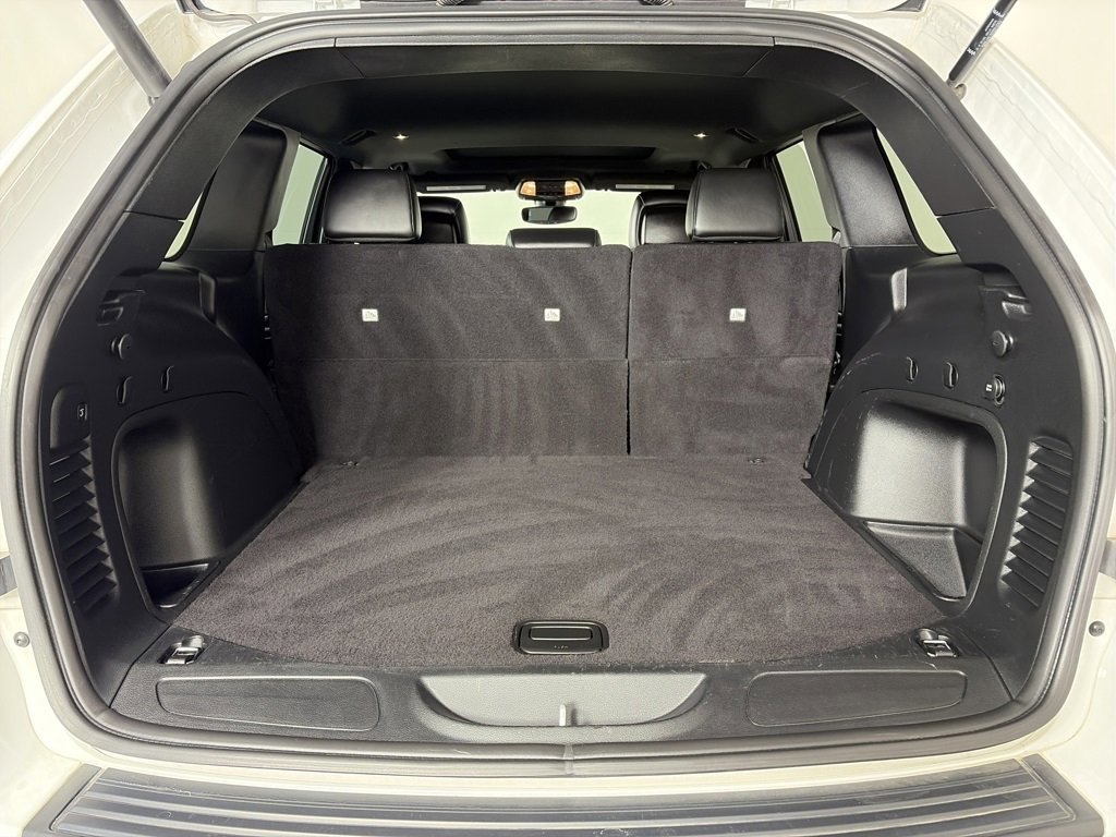 Used 2022 Jeep Grand Cherokee Laredo X image 28