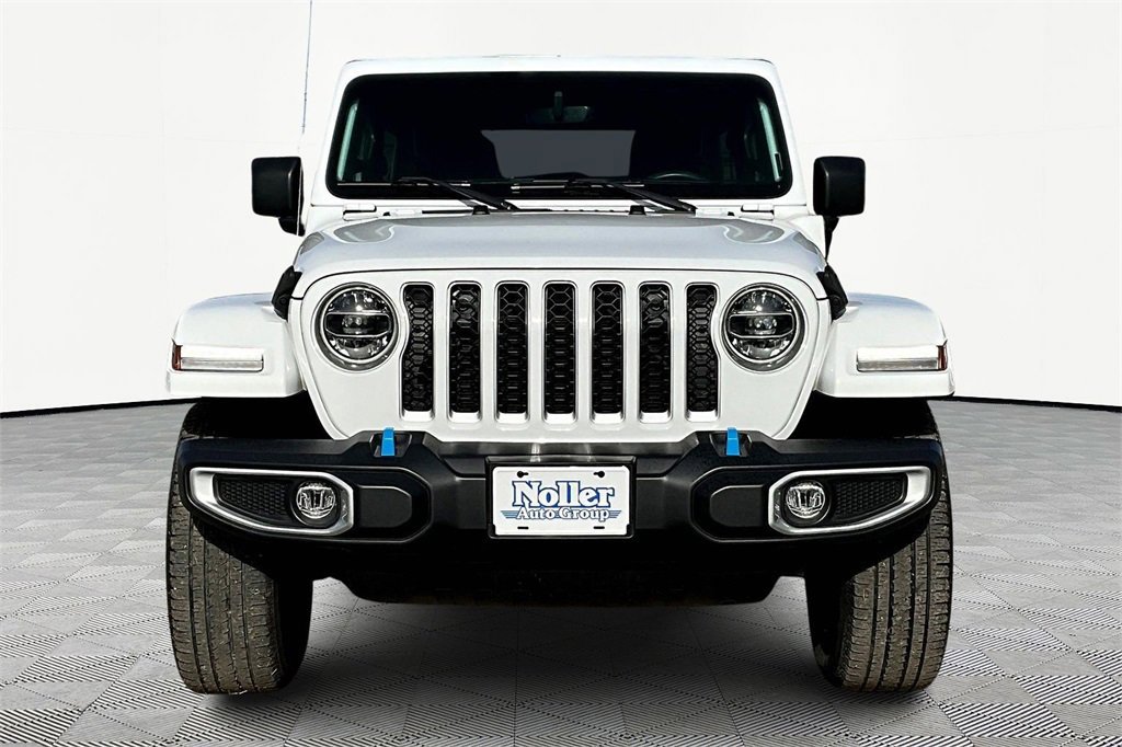 Used 2022 Jeep Wrangler Unlimited Sahara w/ Cold Weather Group image 6