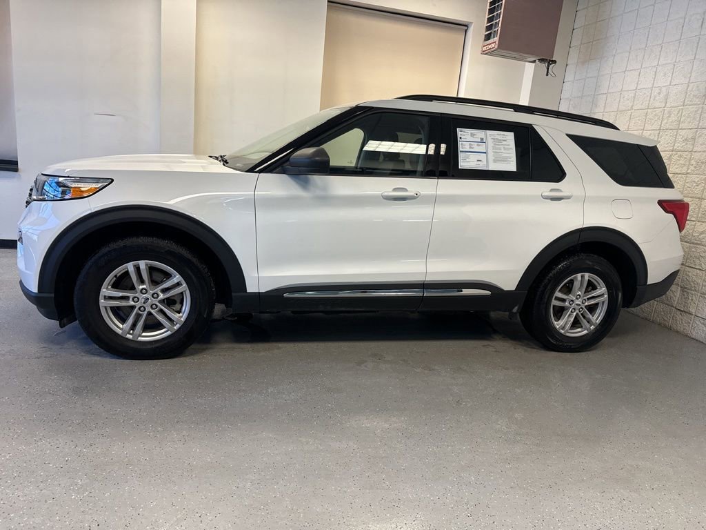 Certified 2023 Ford Explorer XLT w/ Equipment Group 202A image 11