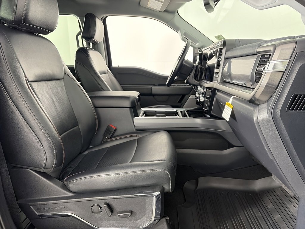 Certified 2024 Ford F350 Lariat w/ Sport Appearance Package image 32