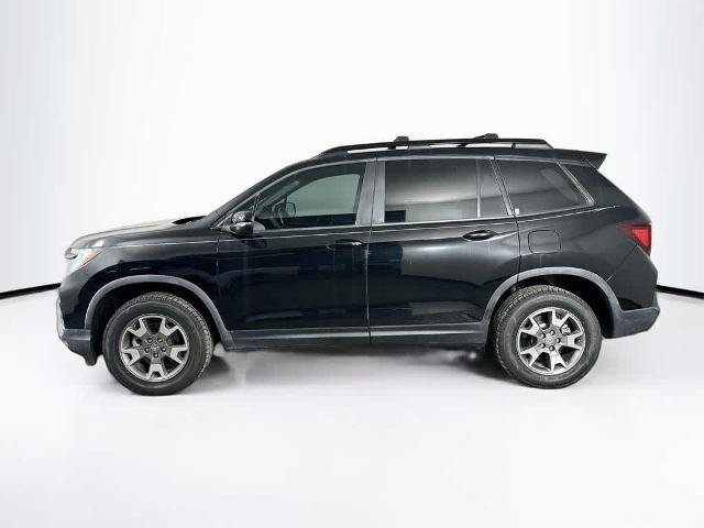 Used 2023 Honda Passport TrailSport image 3