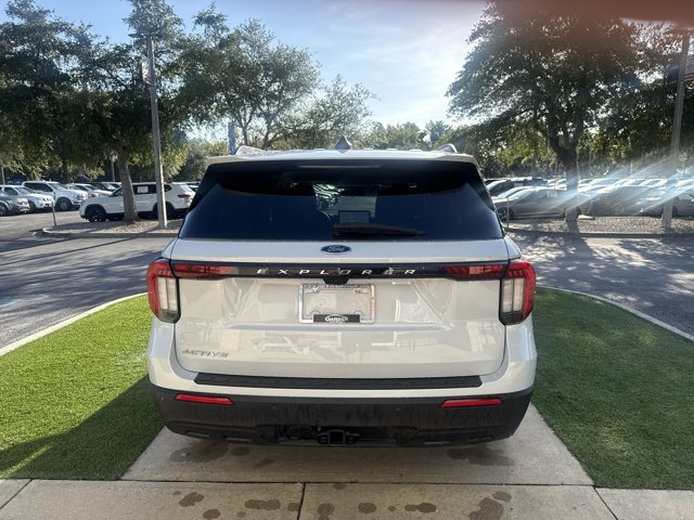 Certified 2025 Ford Explorer Active RWD image 6