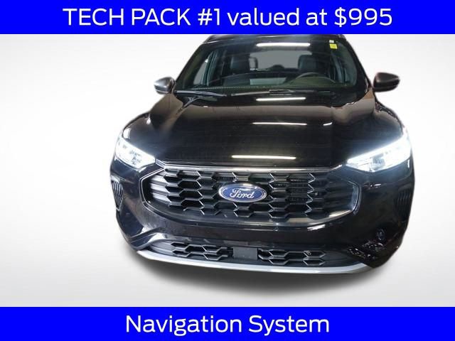 Certified 2023 Ford Escape ST-Line w/ Tech Pack #1 AWD/4WD image 3