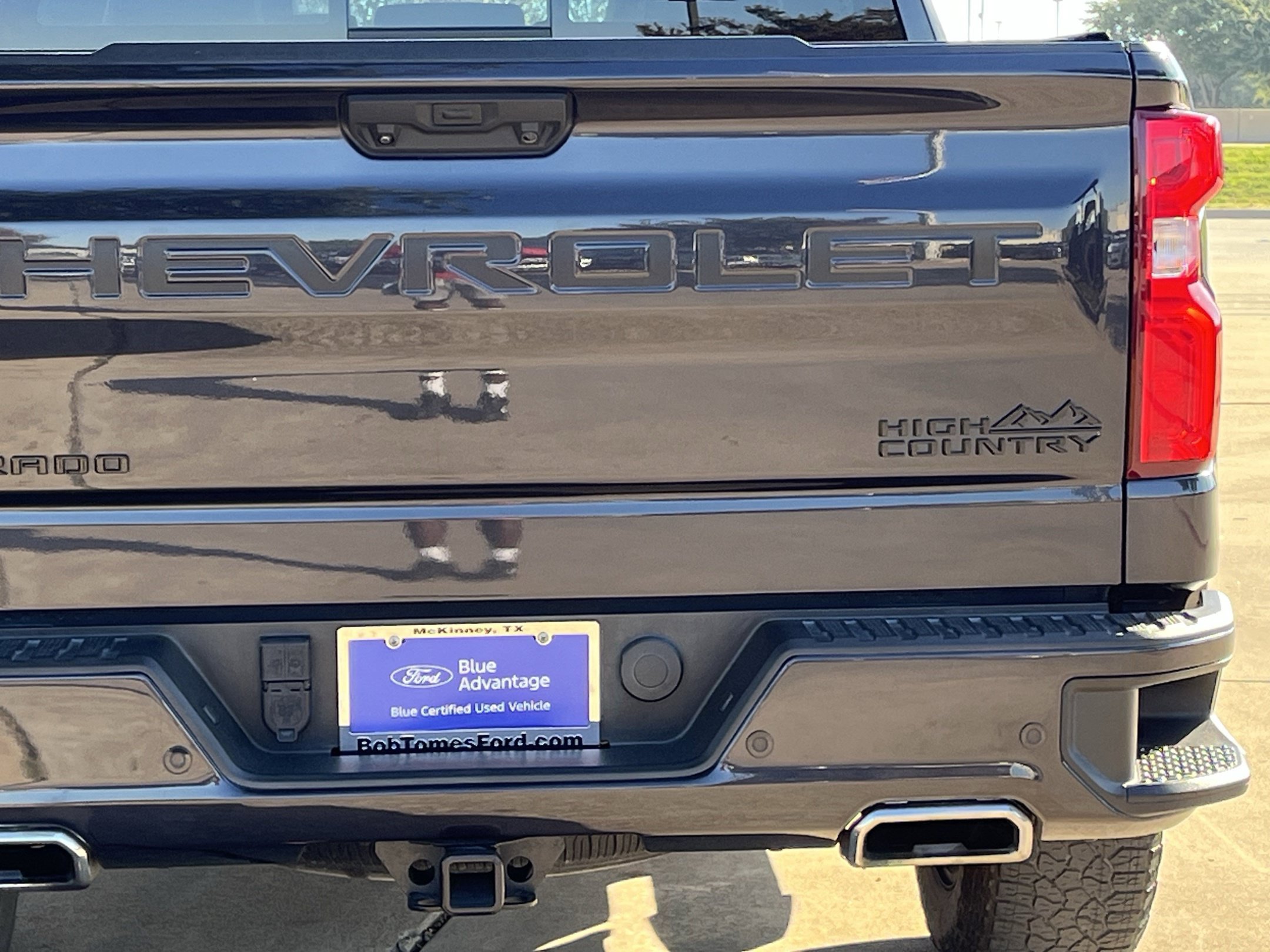 Used 2024 Chevrolet Silverado 1500 High Country w/ LPO, Dark Essentials Package AWD/4WD image 7
