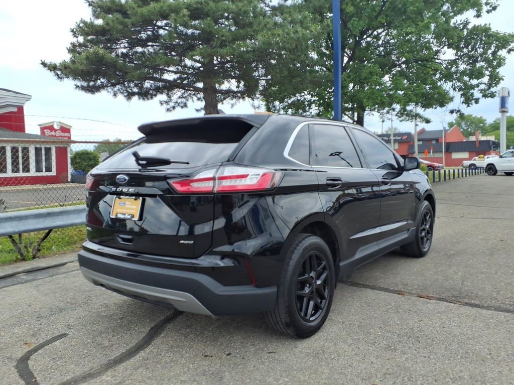 Certified 2023 Ford Edge SEL w/ Convenience Package AWD/4WD image 6