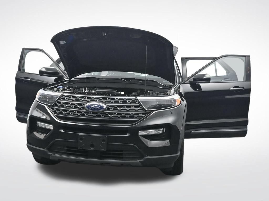 Certified 2023 Ford Explorer XLT w/ Equipment Group 202A AWD/4WD image 43