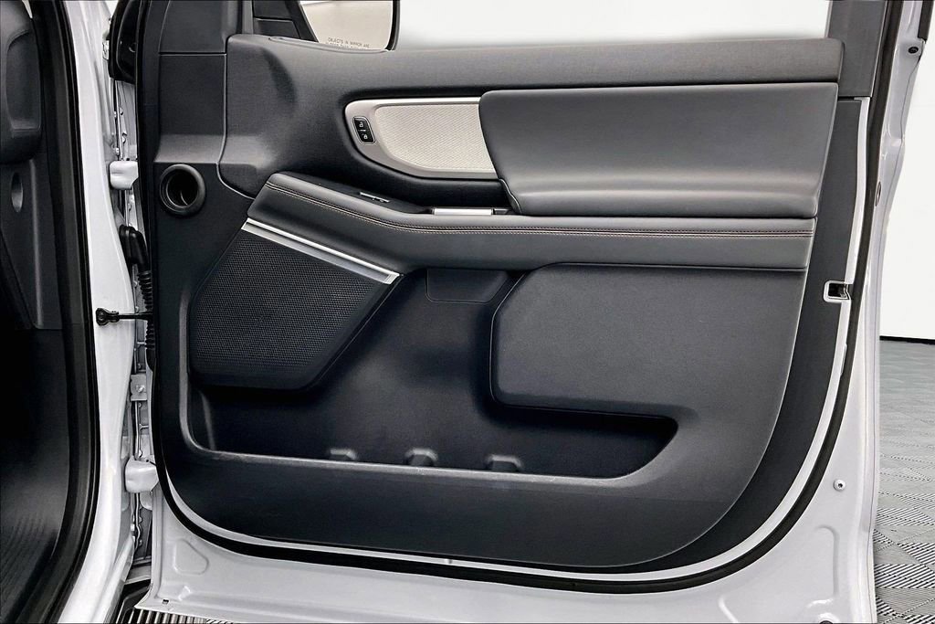 Certified 2025 Ford Expedition Max Active image 24