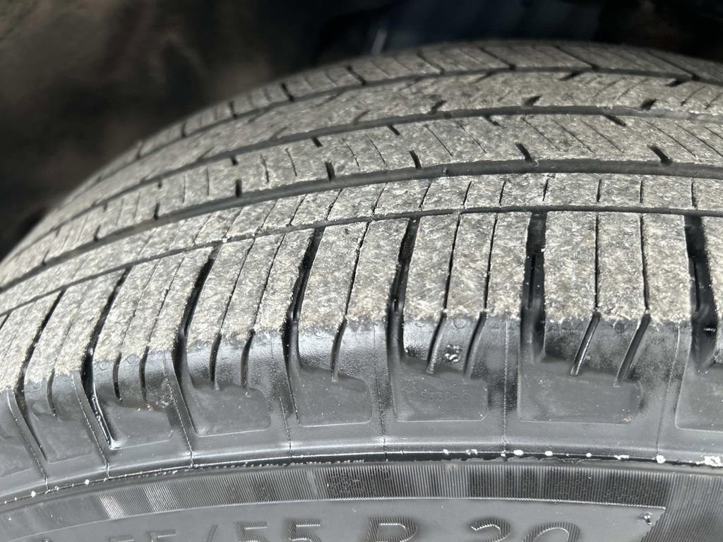 Certified 2022 Ford Explorer XLT w/ Equipment Group 202A image 10