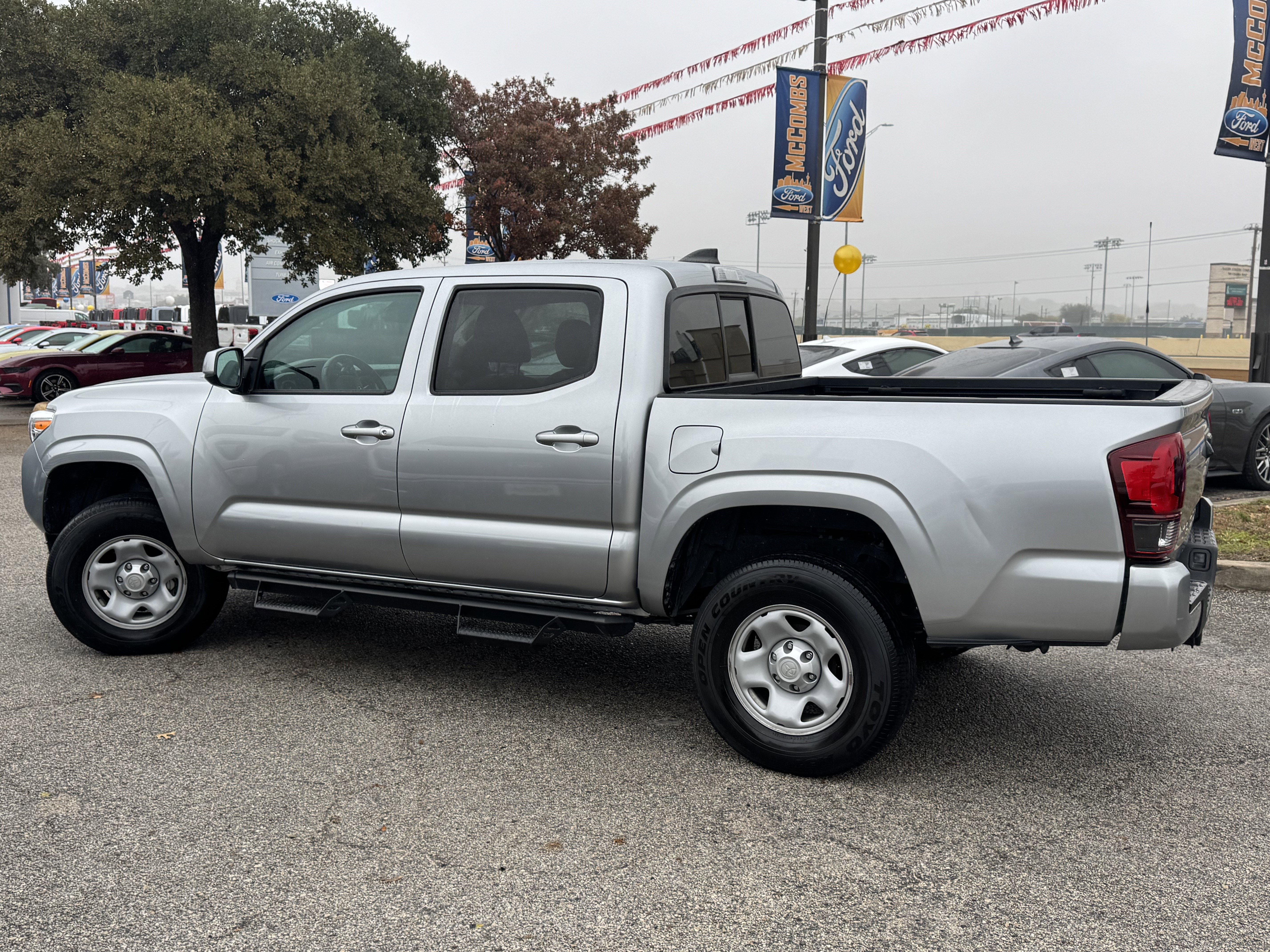 Used 2023 Toyota Tacoma SR image 7