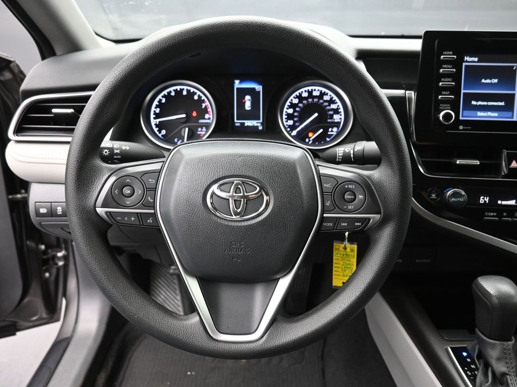 Used 2022 Toyota Camry LE image 7