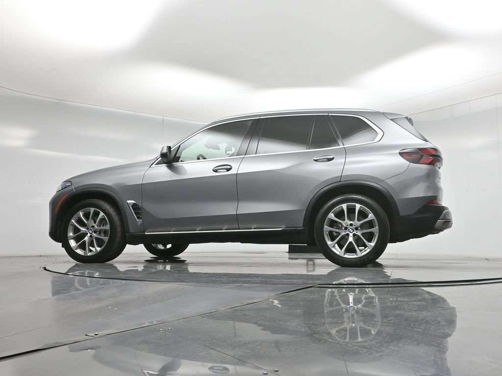 Used 2024 BMW X5 xDrive40i AWD/4WD image 53