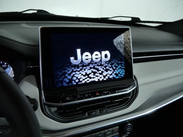 Used 2023 Jeep Compass Limited AWD/4WD image 19