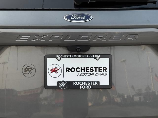 Certified 2023 Ford Explorer XLT w/ Equipment Group 202A AWD/4WD image 41