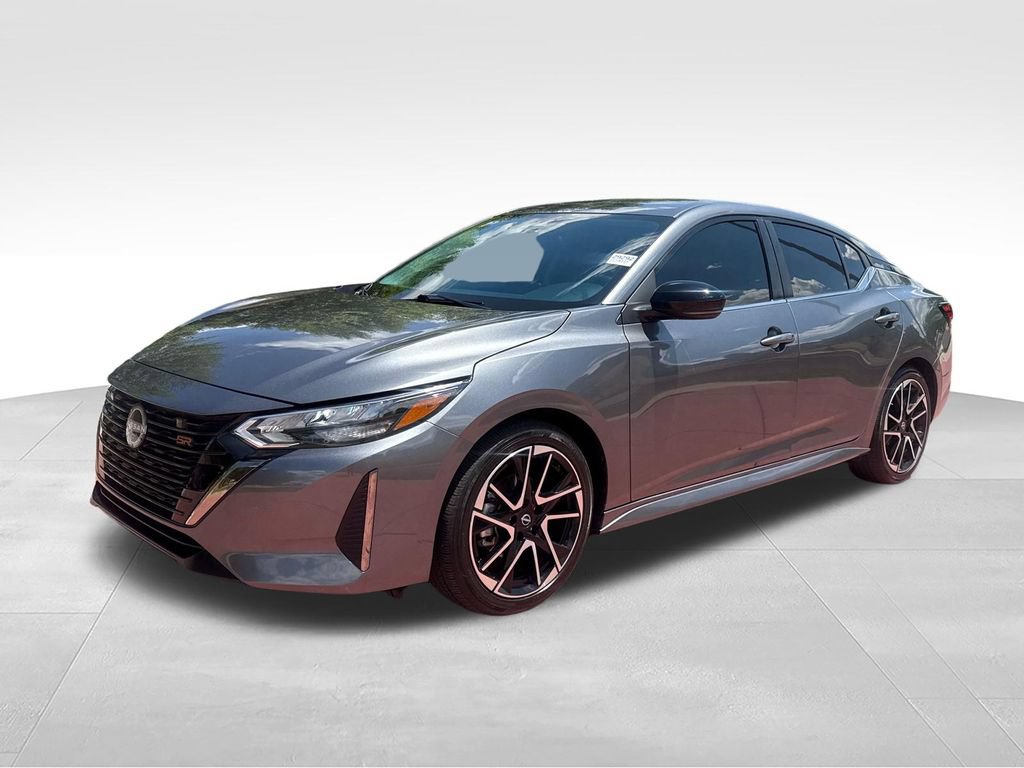Used 2025 Nissan Sentra SR FWD image 3