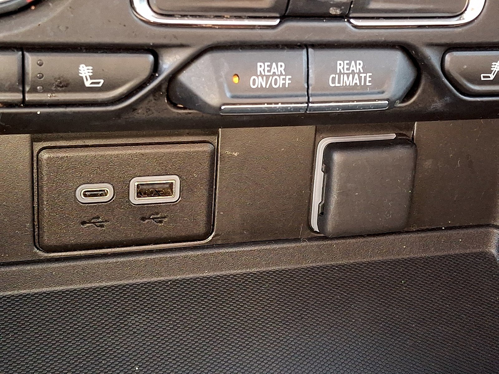 Used 2024 Chevrolet Tahoe Z71 w/ Z71 Off-Road Package image 23