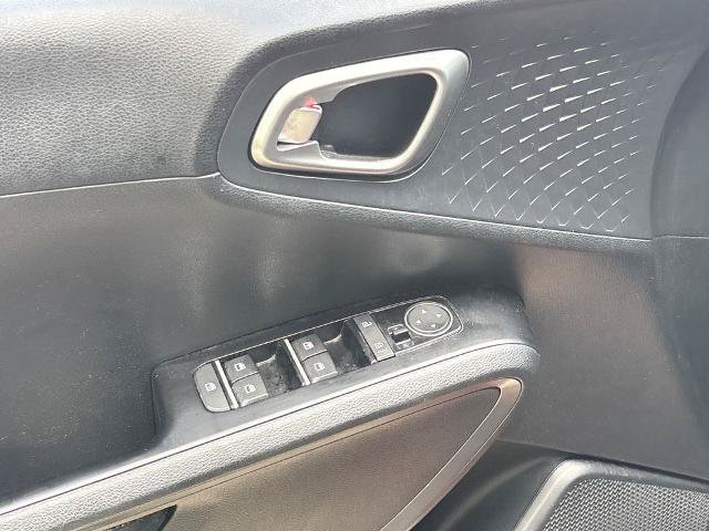 Used 2021 Kia Soul GT-Line FWD image 17