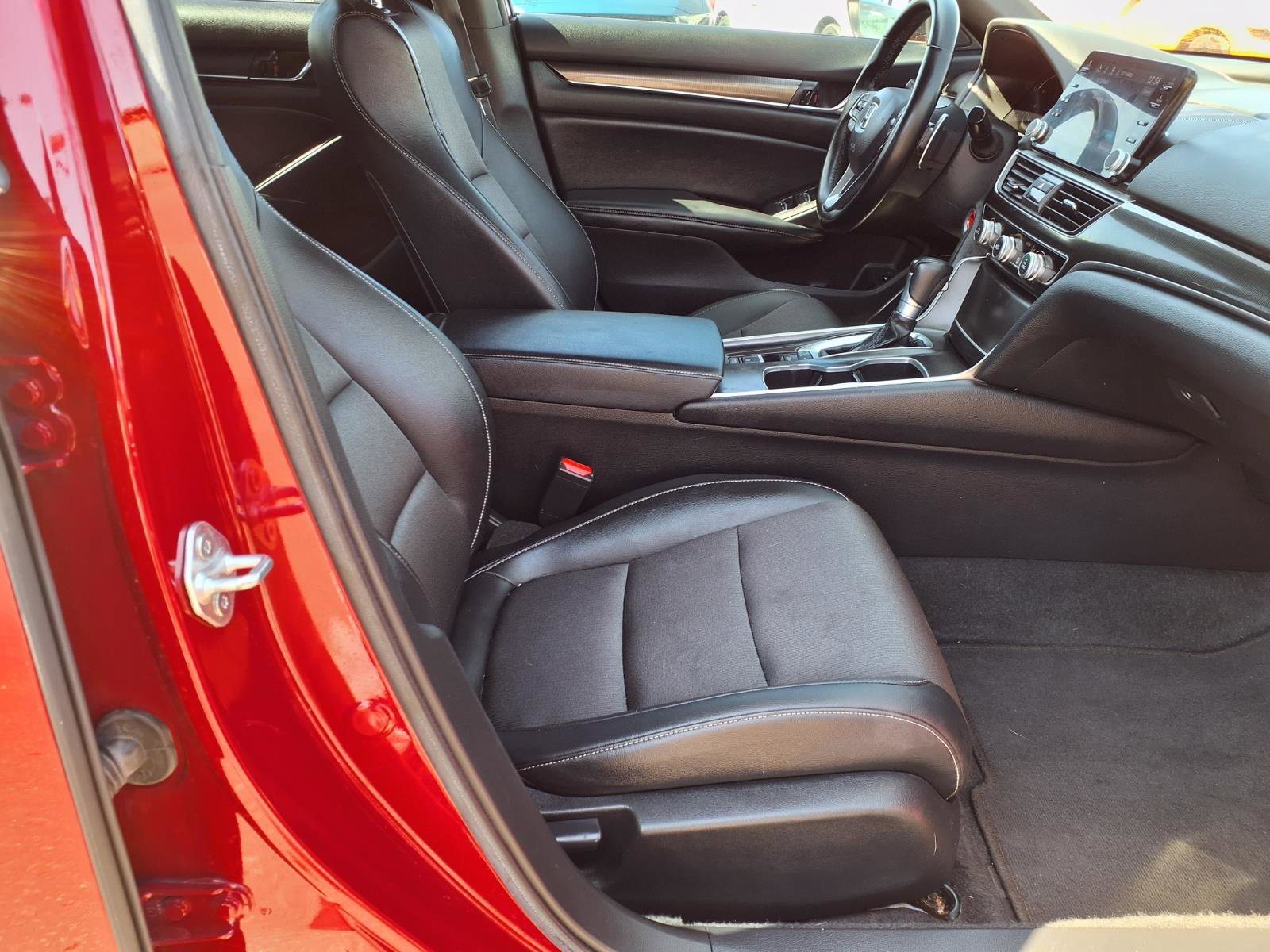 Used 2022 Honda Accord Sport image 11