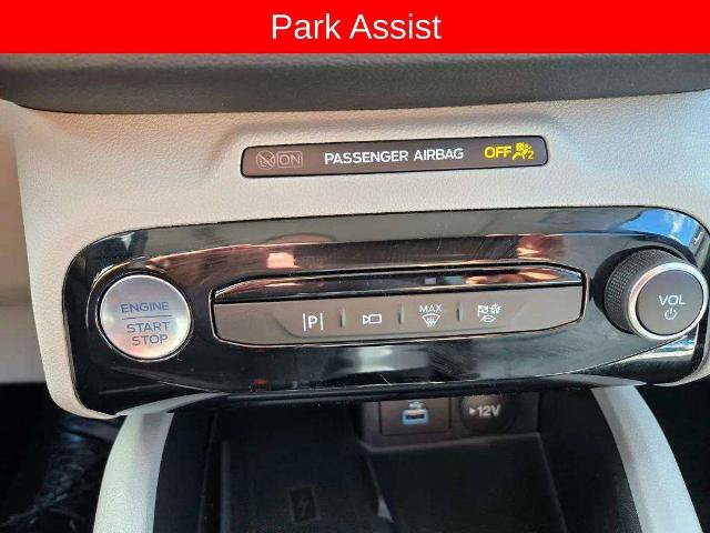 Certified 2023 Ford Escape Platinum w/ Premium Technology Package AWD/4WD image 23