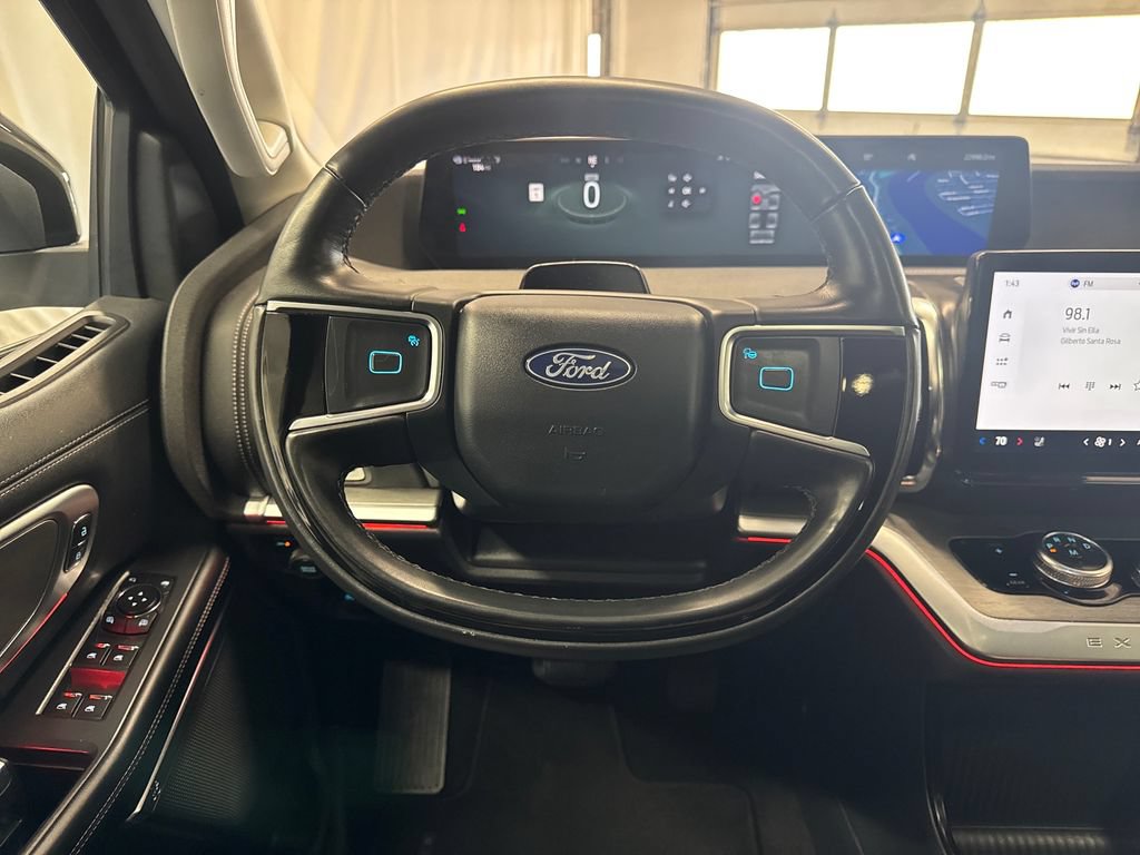 Certified 2025 Ford Expedition Platinum AWD/4WD image 14