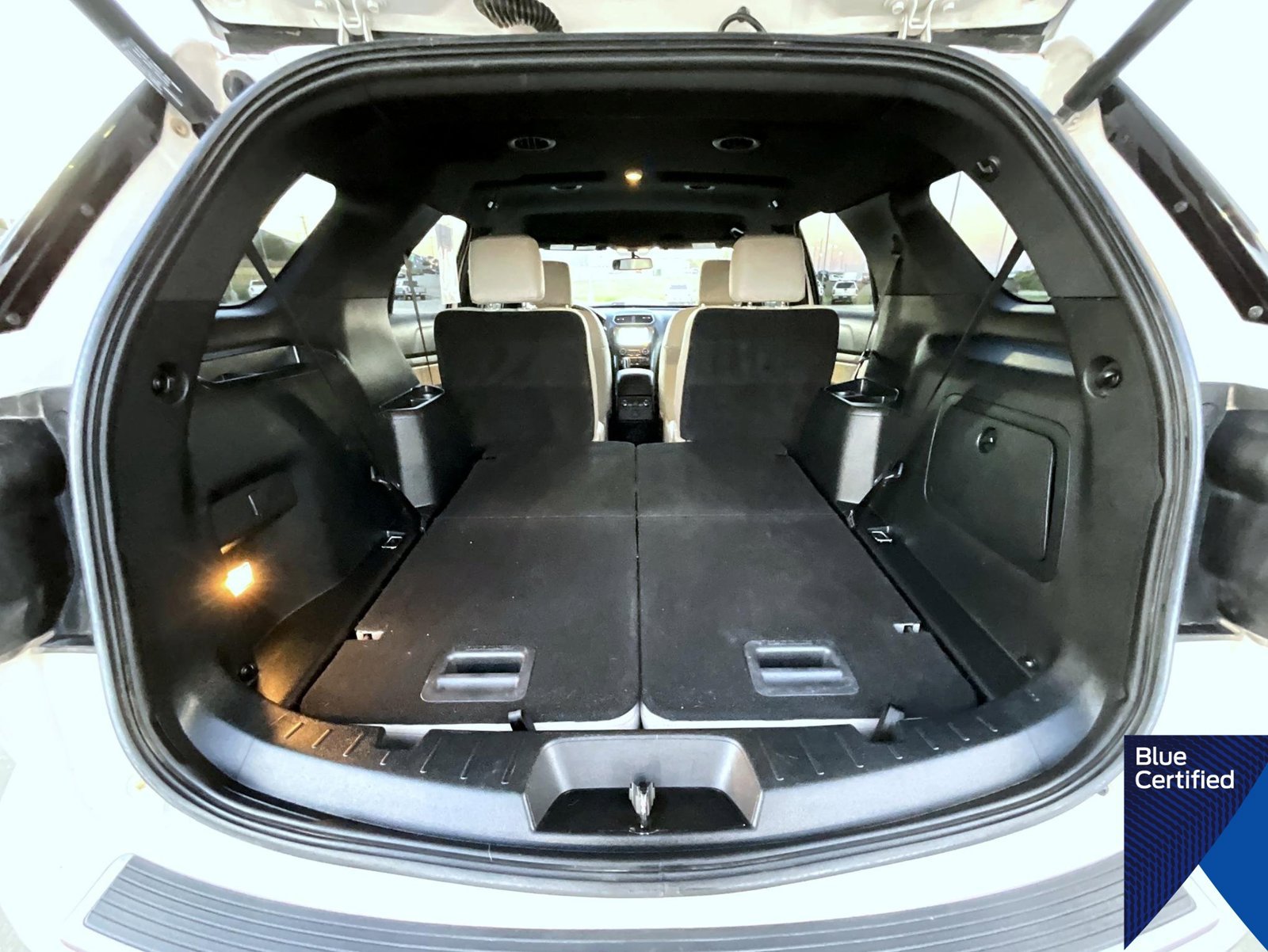 Certified 2018 Ford Explorer XLT w/ Equipment Group 202A AWD/4WD image 27