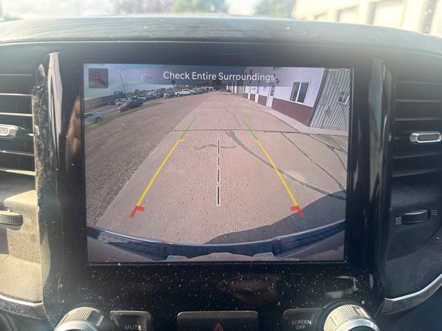 Used 2024 RAM 1500 Laramie AWD/4WD image 16