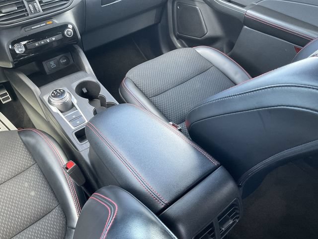 Certified 2023 Ford Escape ST-Line w/ Tech Pack #1 AWD/4WD image 22