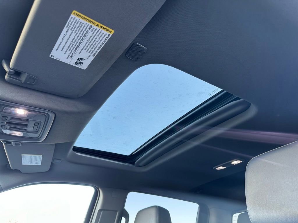 Used 2022 Chevrolet Silverado 1500 LTZ image 24