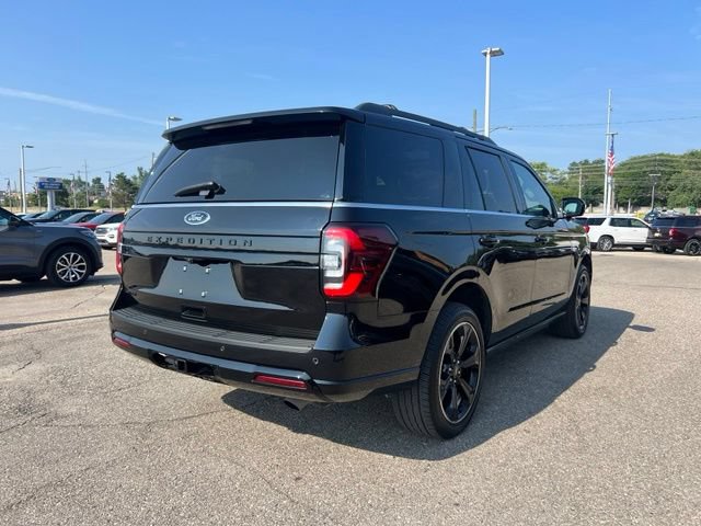 Certified 2023 Ford Expedition Limited AWD/4WD image 3