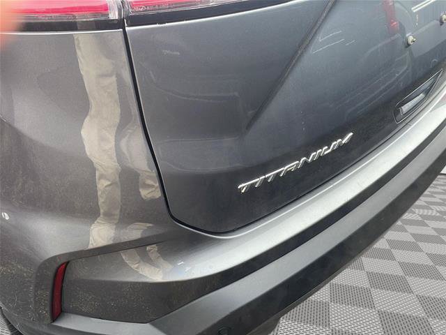 Certified 2024 Ford Edge Titanium AWD/4WD image 23
