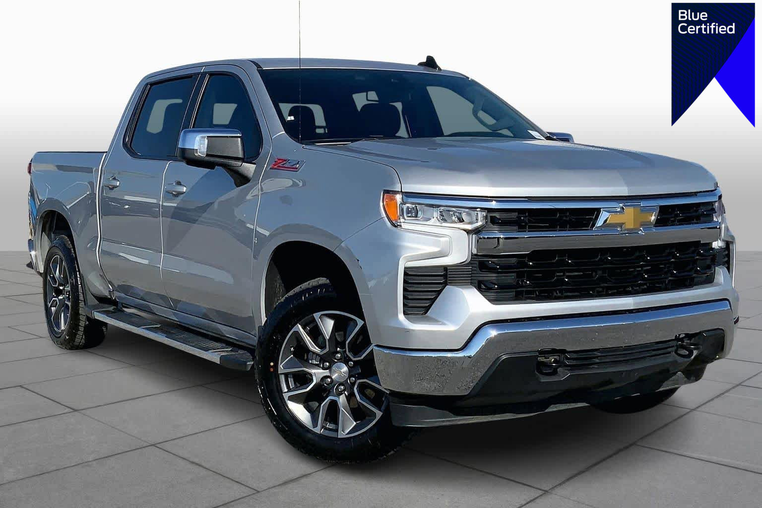 Used 2022 Chevrolet Silverado 1500 LT w/ Z71 Off-Road Package image 1