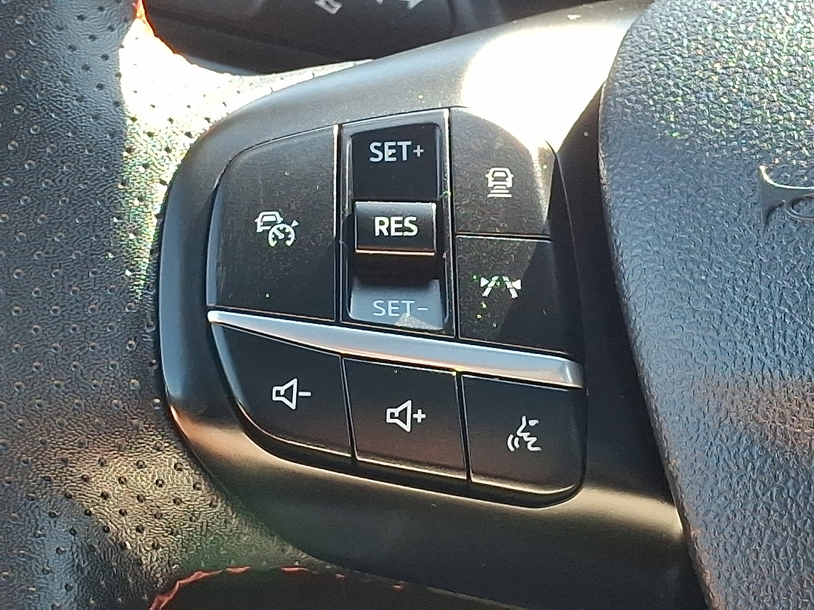 Certified 2024 Ford Escape ST-Line w/ Tech Pack #1 AWD/4WD image 22
