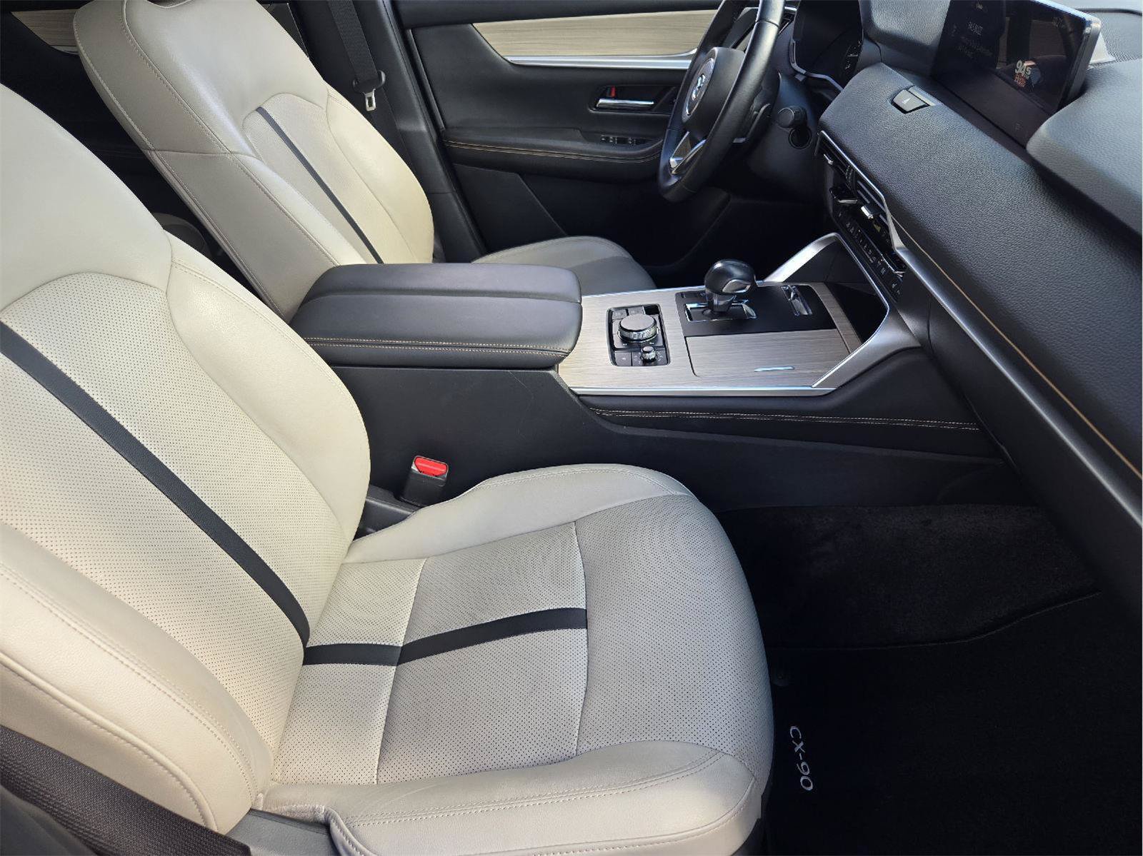 Used 2025 MAZDA CX-90 3.3 Turbo w/ Preferred Package AWD/4WD image 13