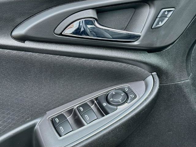 Used 2024 Chevrolet Malibu LT FWD image 16