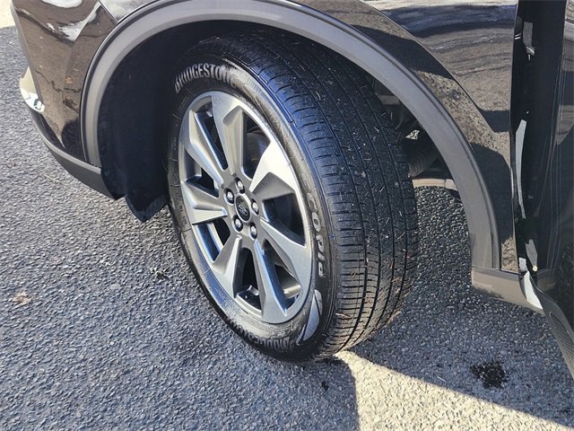 Certified 2025 Ford Escape Platinum w/ Premium Technology Package image 35