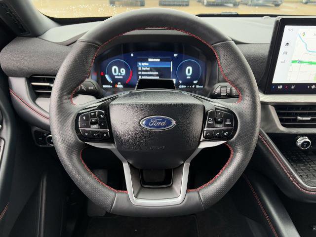 Certified 2025 Ford Explorer ST-Line w/ Premium Package RWD image 14