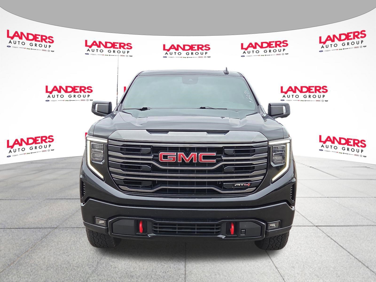 Used 2022 GMC Sierra 1500 AT4 w/ AT4 Preferred Package AWD/4WD image 8