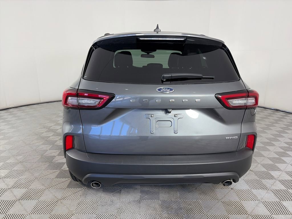 Certified 2025 Ford Escape ST-Line Select AWD/4WD image 6
