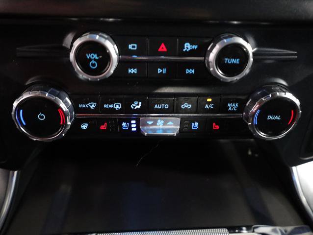 Certified 2025 Ford F150 Platinum AWD/4WD image 21