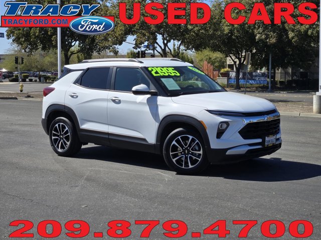 Used 2025 Chevrolet TrailBlazer LT FWD image 1