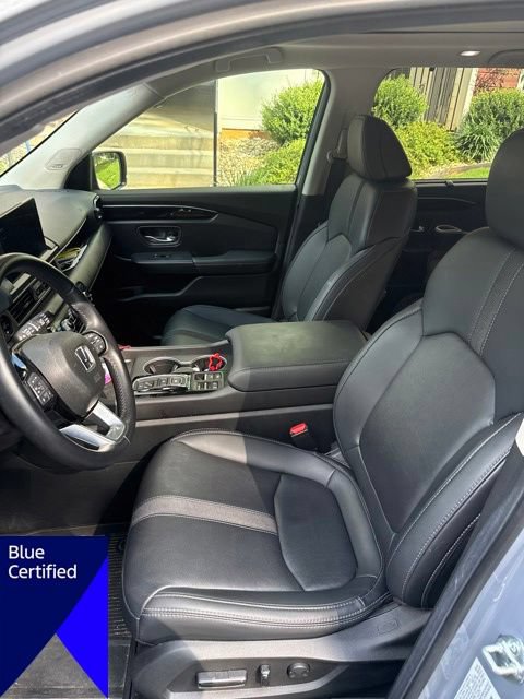 Used 2025 Honda Pilot Touring image 5