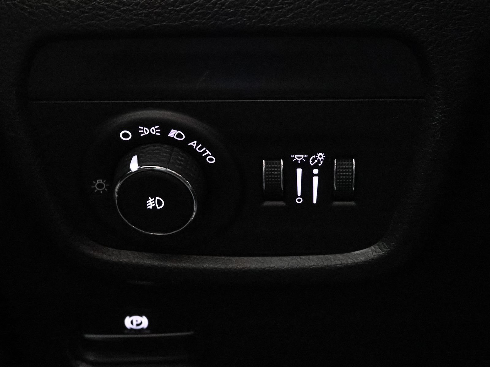 Used 2023 Jeep Grand Cherokee Limited AWD/4WD image 28