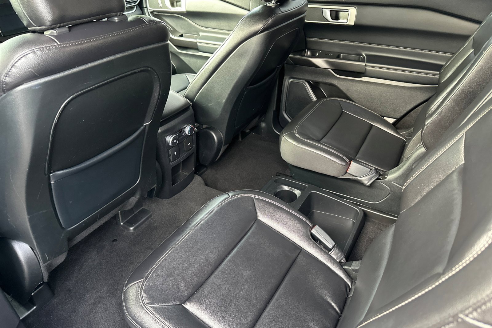 Certified 2020 Ford Explorer XLT w/ Equipment Group 202A image 13