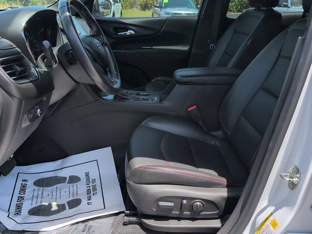 Used 2022 Chevrolet Equinox RS w/ RS Leather Package FWD image 8