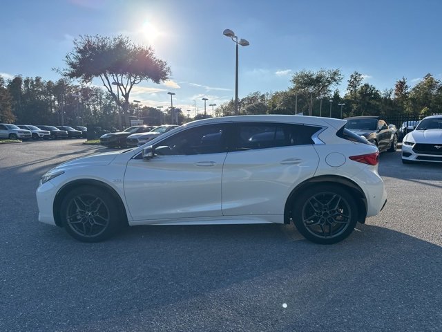 Used 2018 INFINITI QX30 Sport w/ Cargo Package image 2