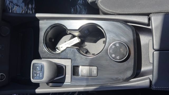 Used 2023 Nissan Rogue SV AWD/4WD image 15