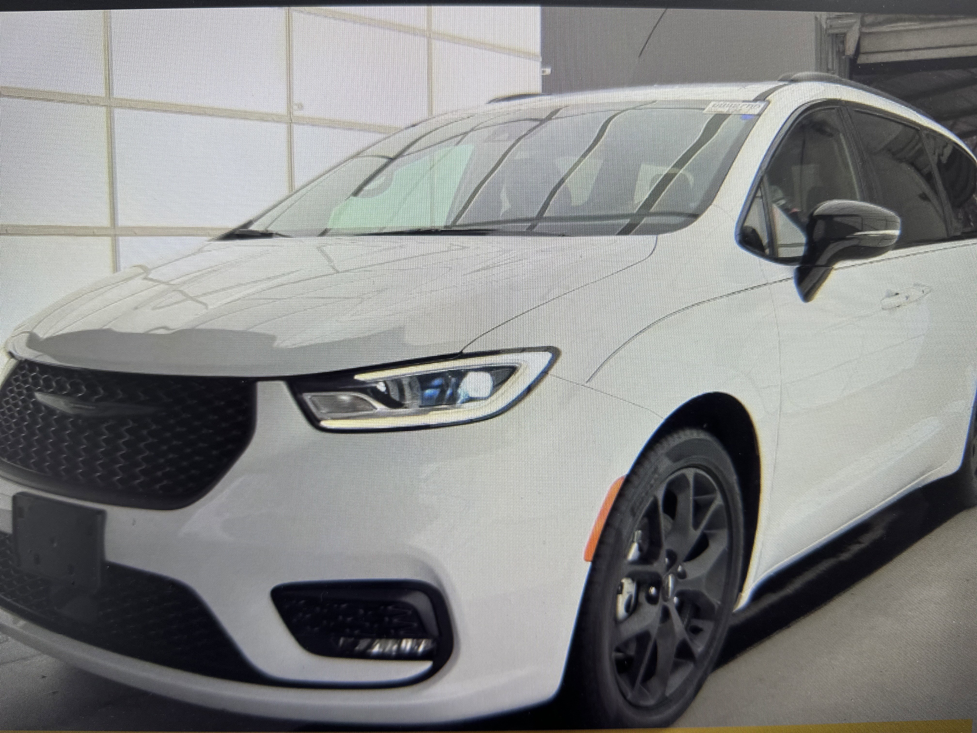 Used 2024 Chrysler Pacifica Touring-L w/ S Appearance Package FWD image 2