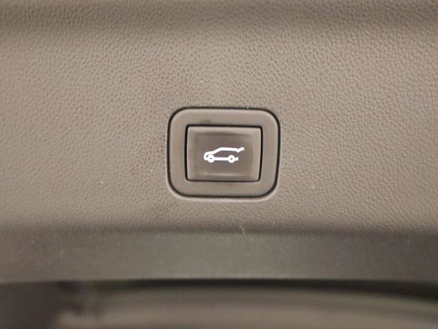Used 2024 Chevrolet Tahoe Premier w/ Advanced Technology Package AWD/4WD image 23