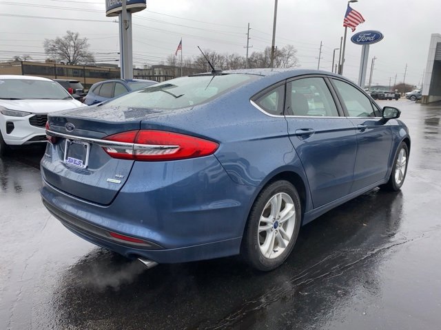 Certified 2018 Ford Fusion SE w/ Fusion SE Technology Package image 3