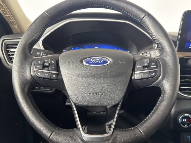 Certified 2020 Ford Escape Titanium AWD/4WD image 19