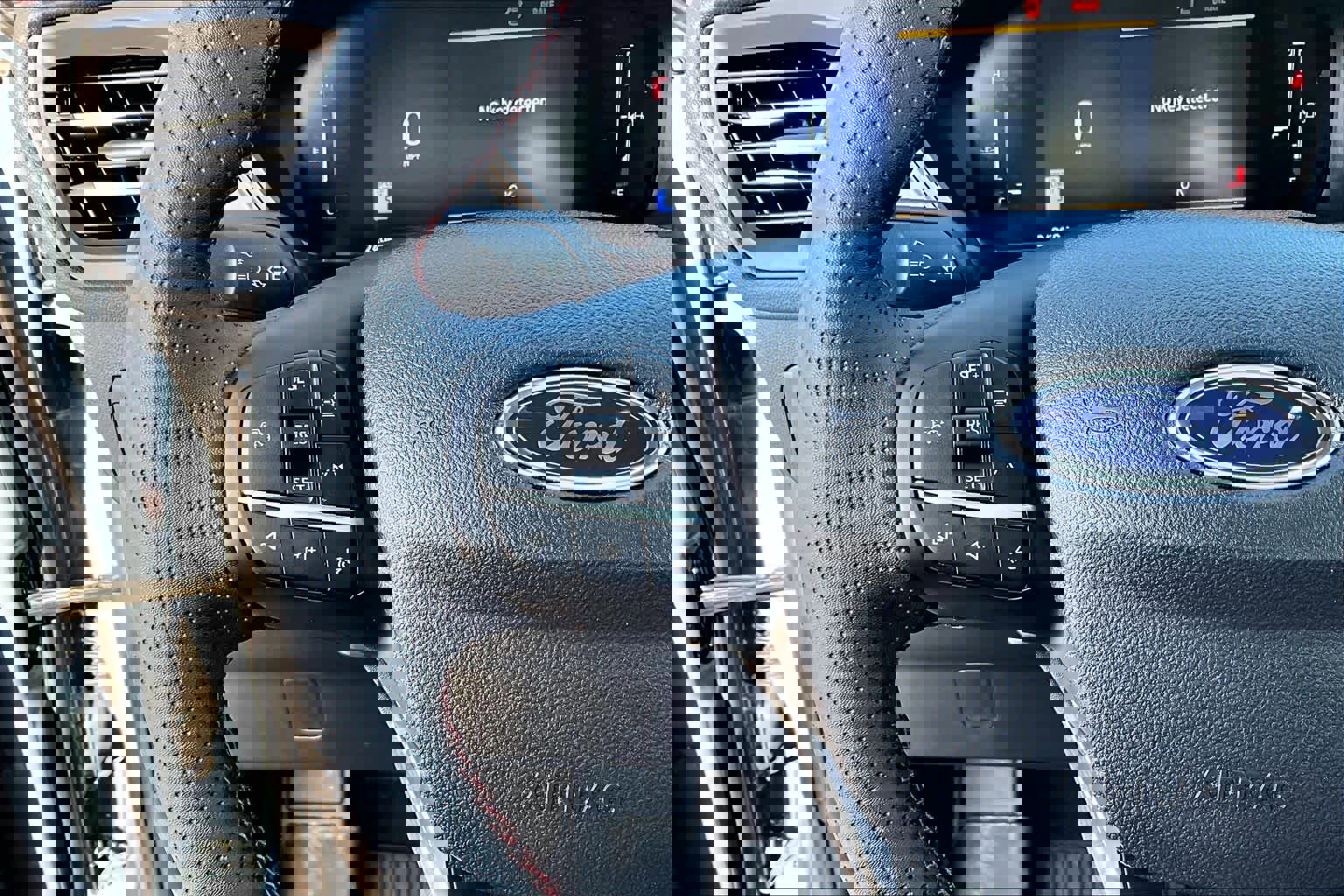 Certified 2025 Ford Escape ST-Line Elite w/ Tech Pack #1 image 24